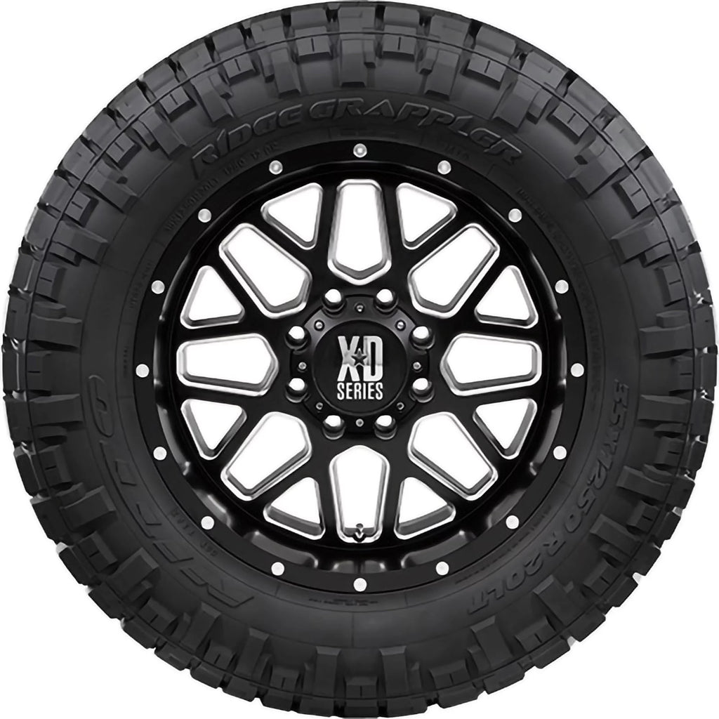 All Terrain 275/55R20 117T XL Light Truck Tire S429124