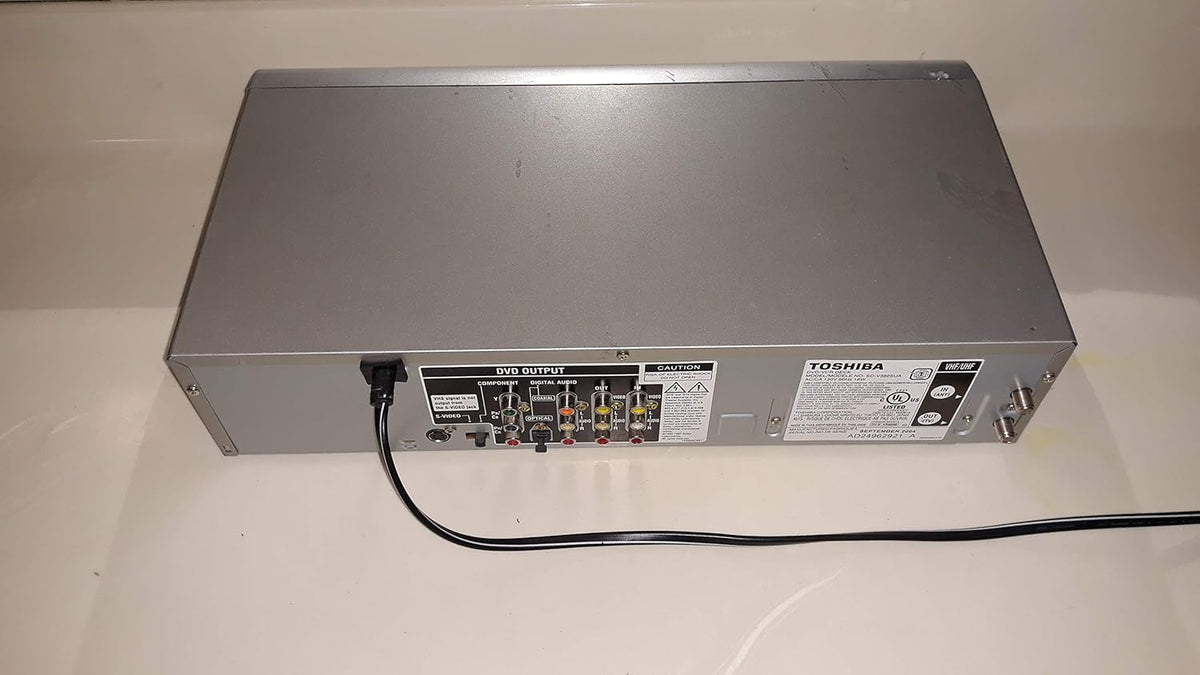Silver DVD/VCR Combo A573736