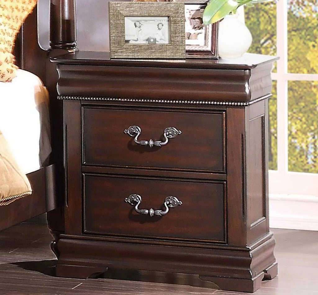 Queen 5 Piece Bedroom Set with Chest B704894