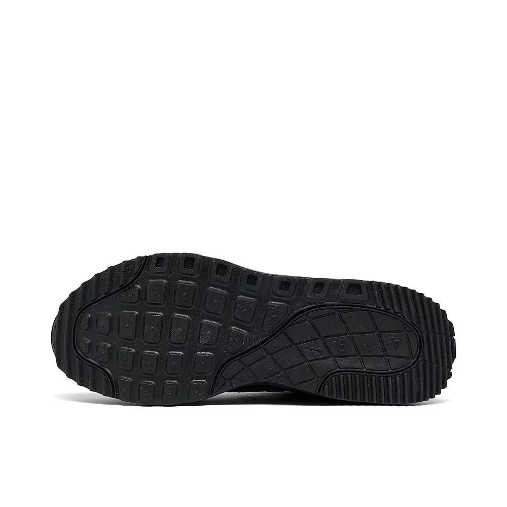 Black Low Top Running Shoes C813822
