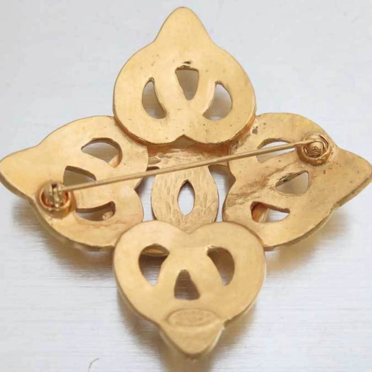 Gold Brooch W9750