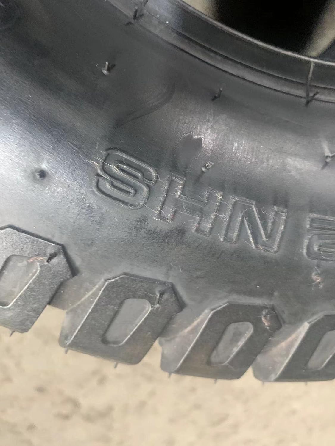 24x12.00-12 Tubeless Turf Tires 6 Ply M368393