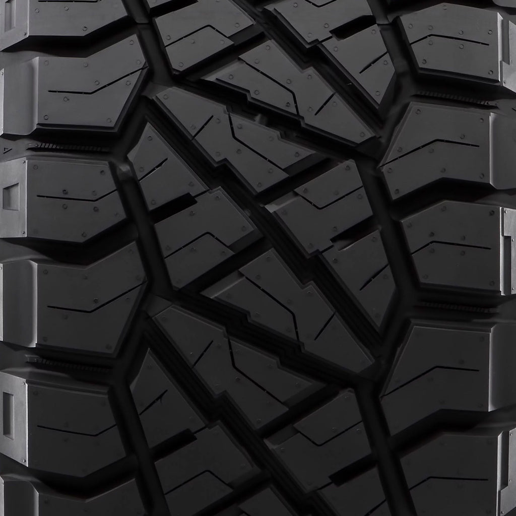 All Terrain 275/55R20 117T XL Light Truck Tire S429124