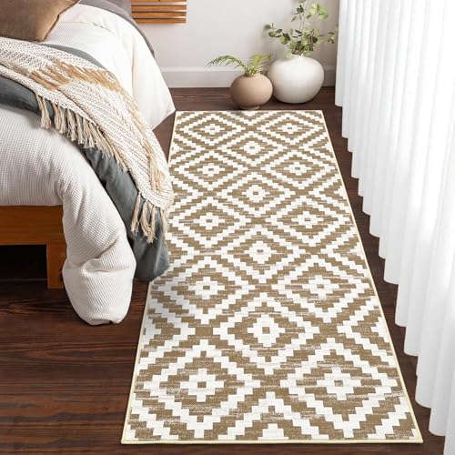 Grey and White 5x7 Washable Low Pile Area Rug Y775085