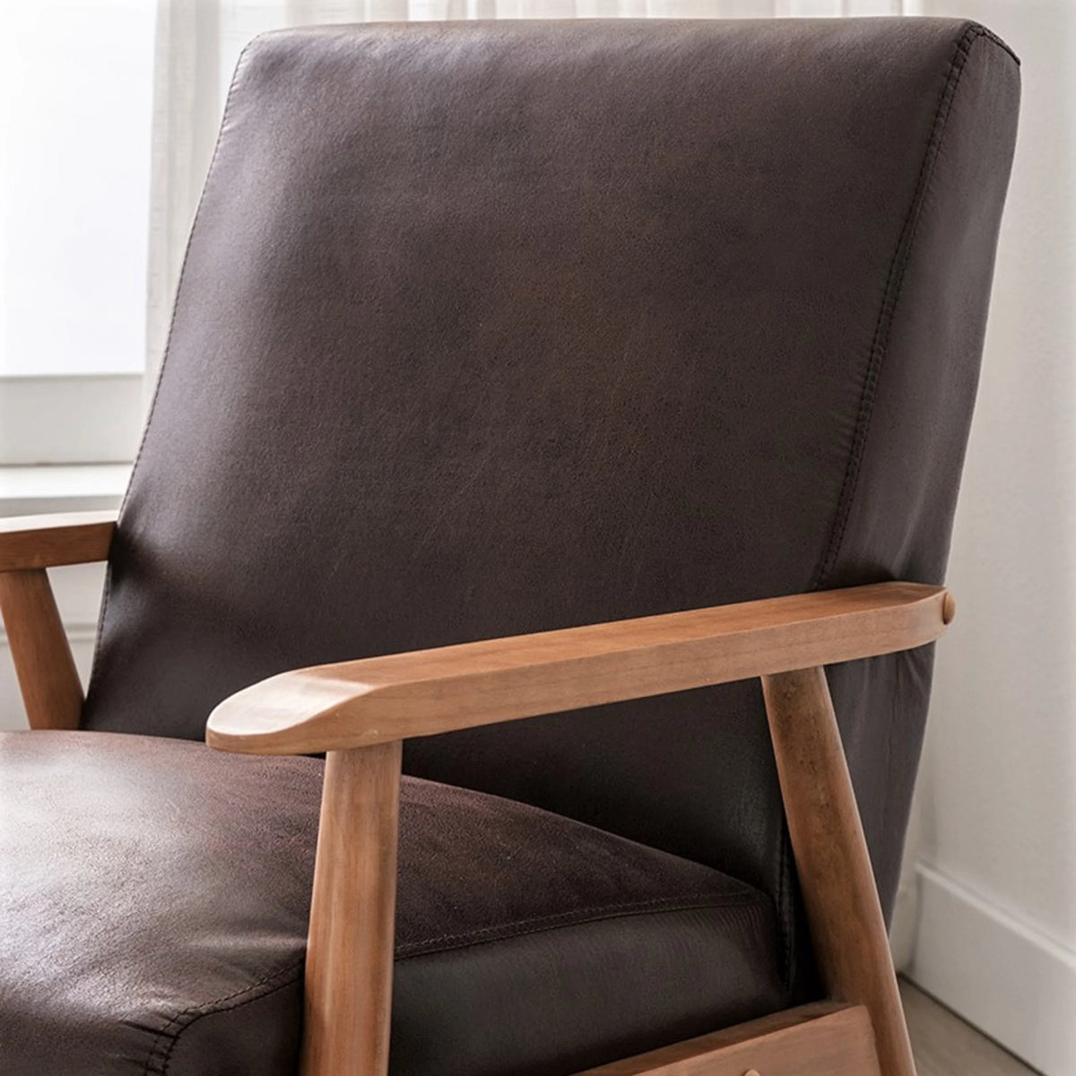 Brown Tufted Accent Chair R2847