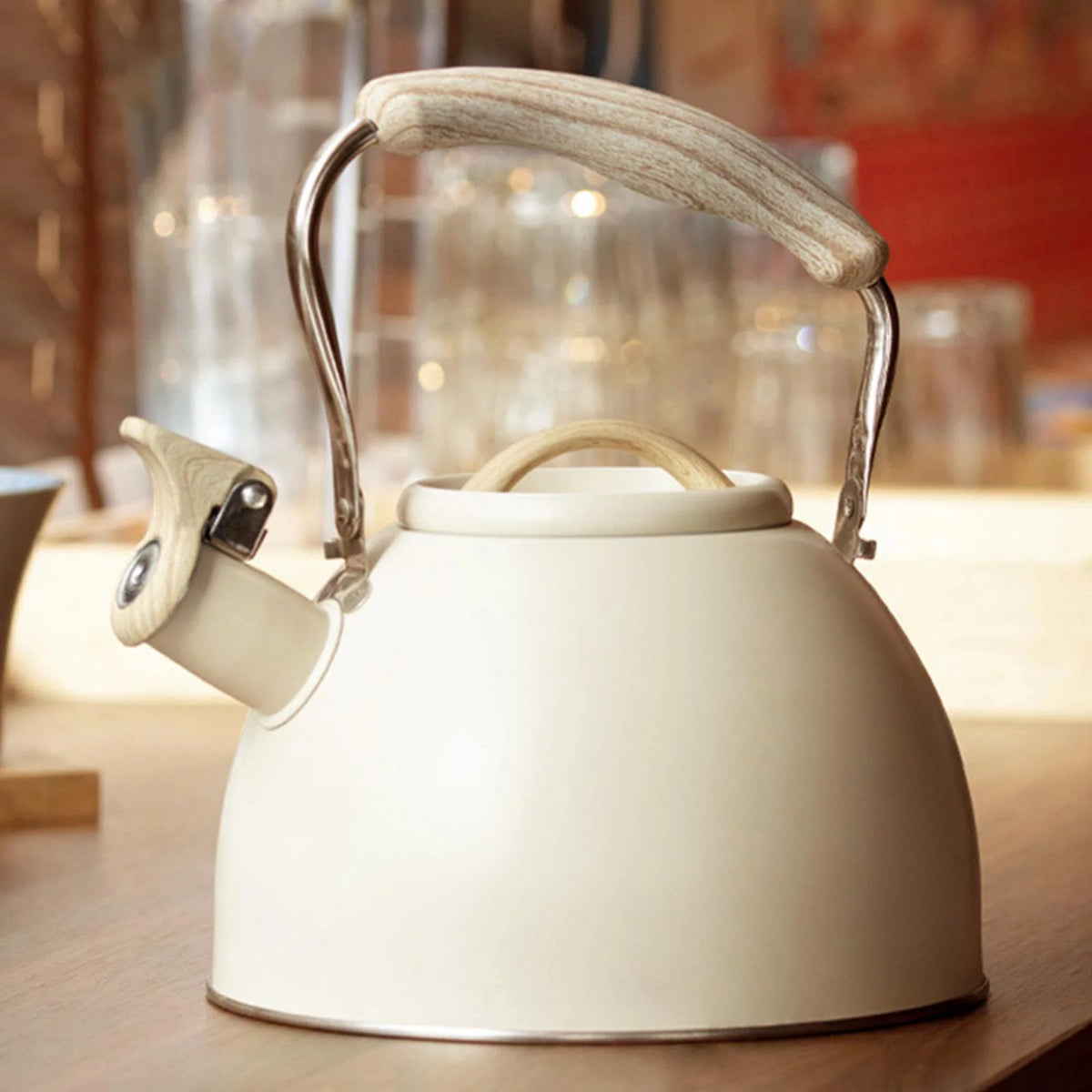 Beige 3L Whistling Kettle C443
