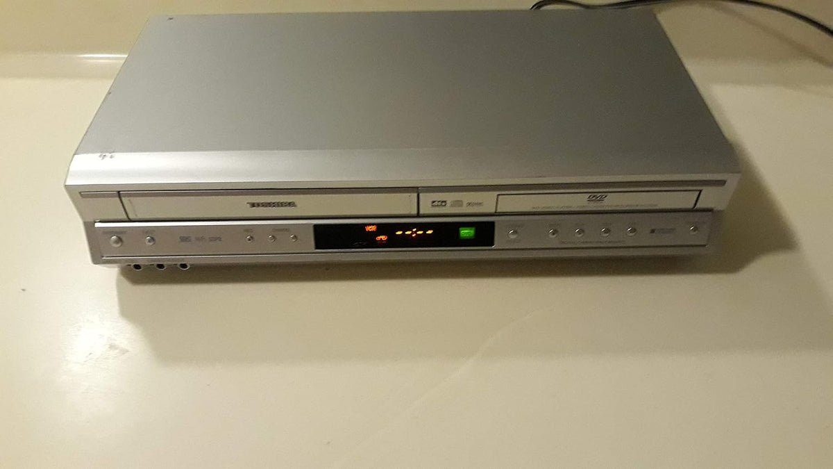 Silver DVD/VCR Combo A573736