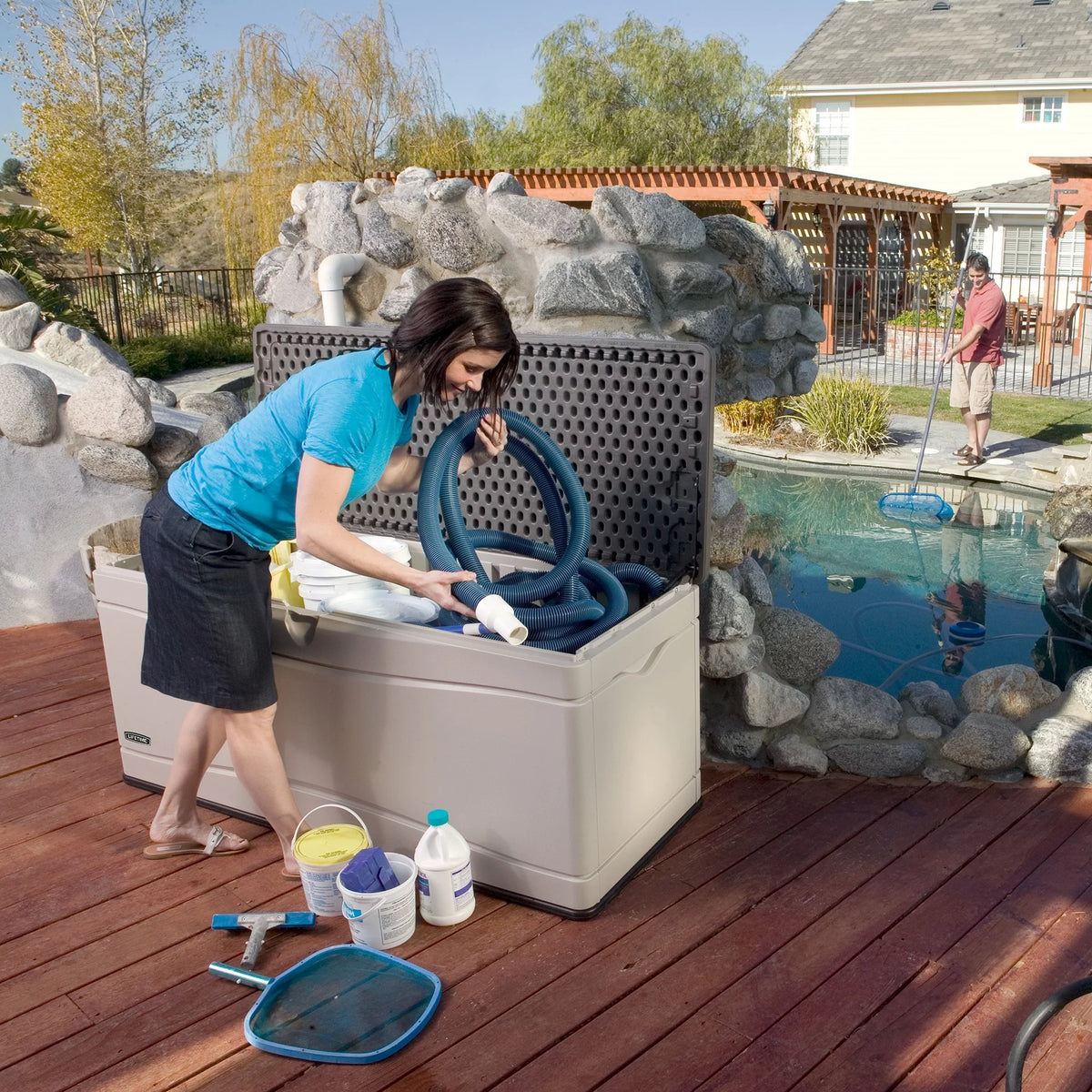 Heavy-Duty 130 Gallon Plastic Deck Box Q112943