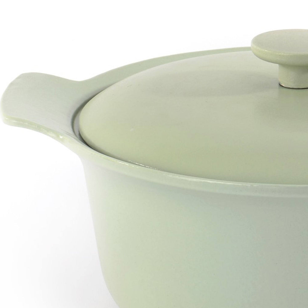 Cast Iron Covered Stockpot P13607