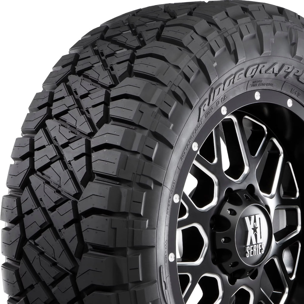 All Terrain 275/55R20 117T XL Light Truck Tire S429124